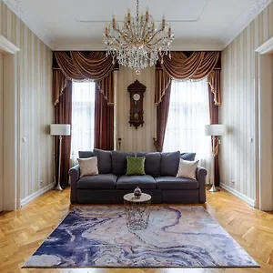  Apartment Luxury Next To The New York Cafe Hungary
