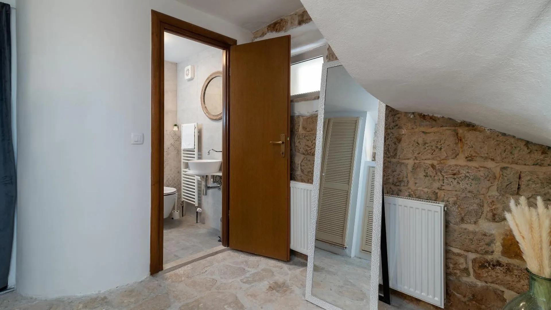 Manero Villa Trogir 0*,  Croatia