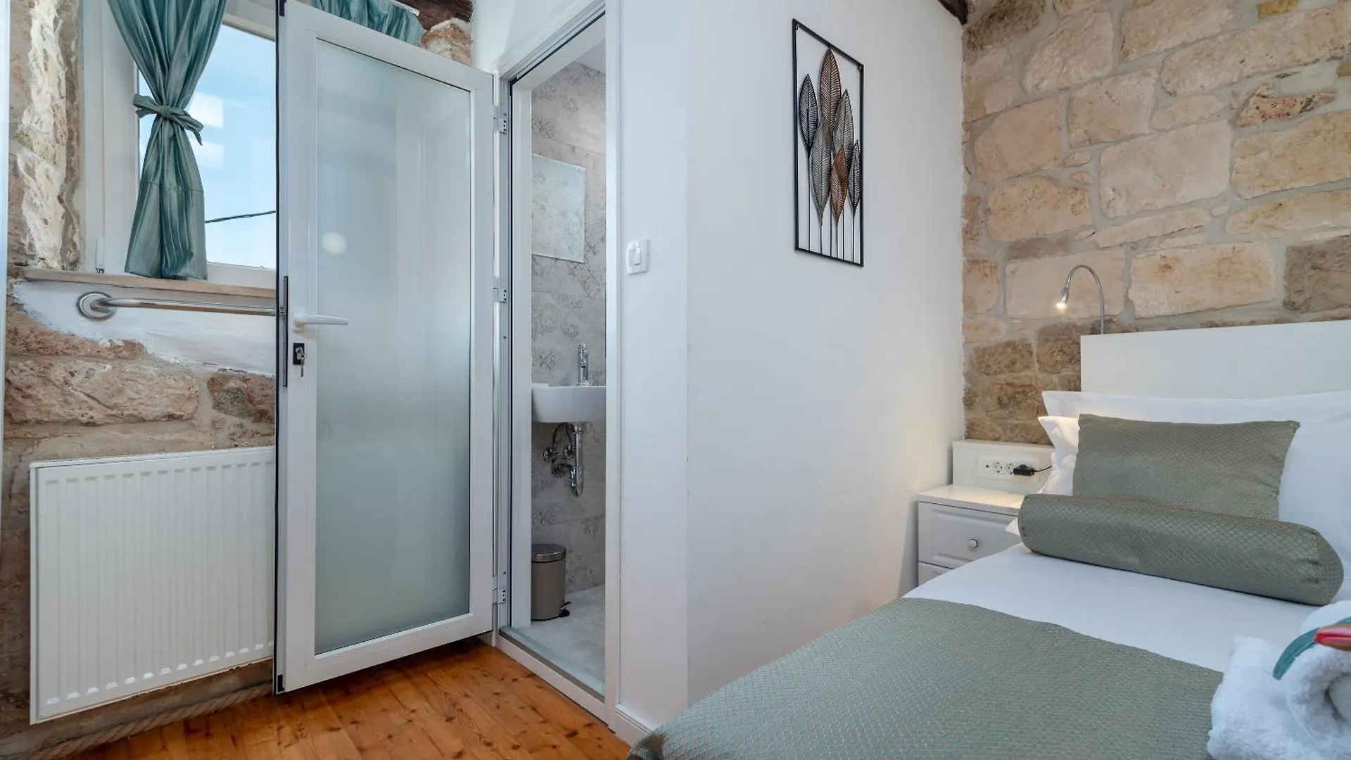 Manero Villa Trogir 0*,  Croatia