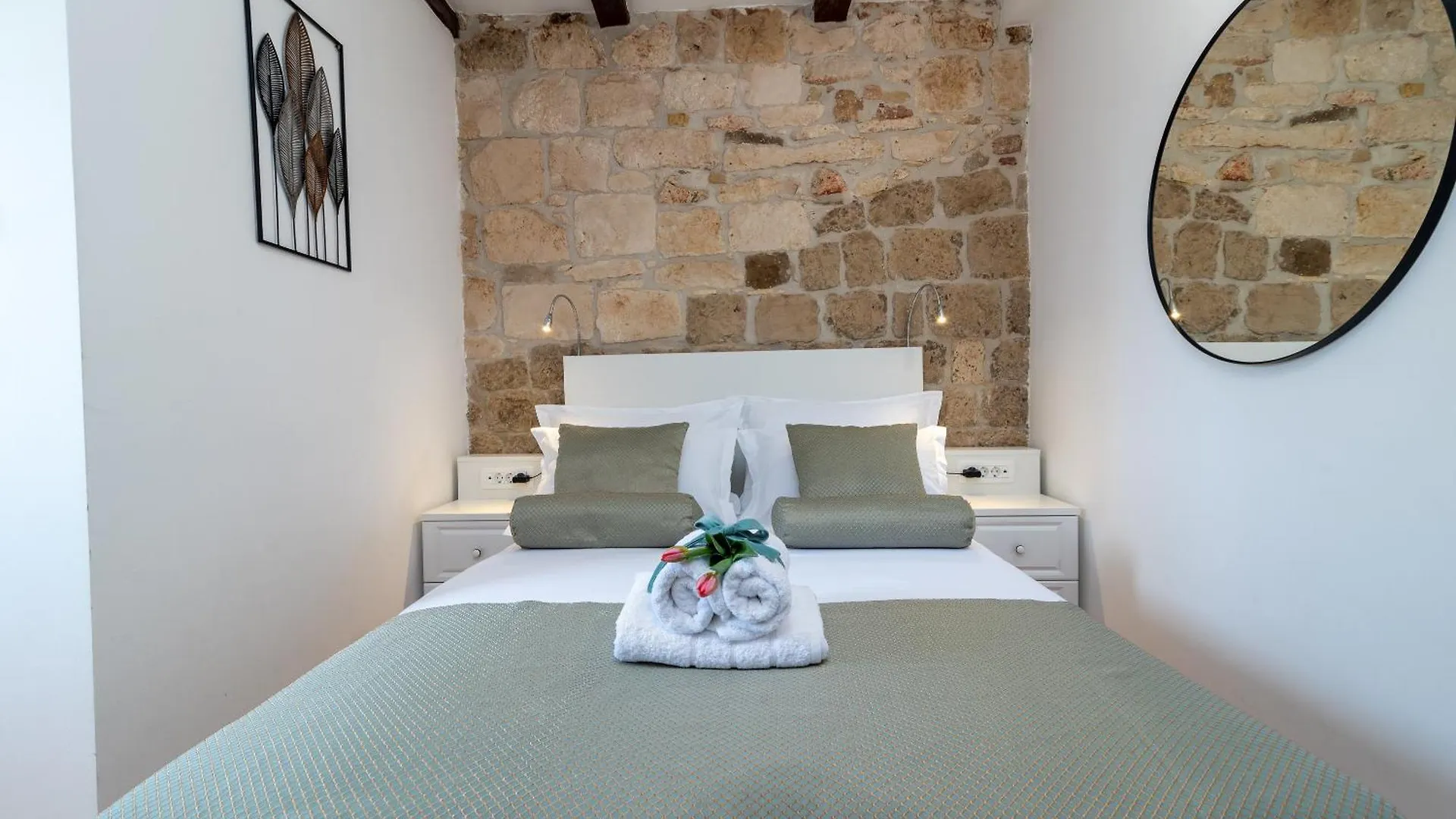 Manero Villa Trogir 0*,