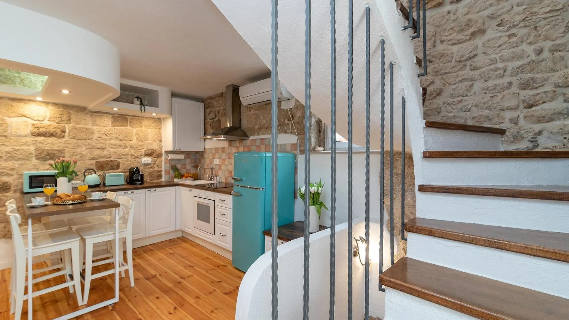 Manero Villa Trogir 0*,