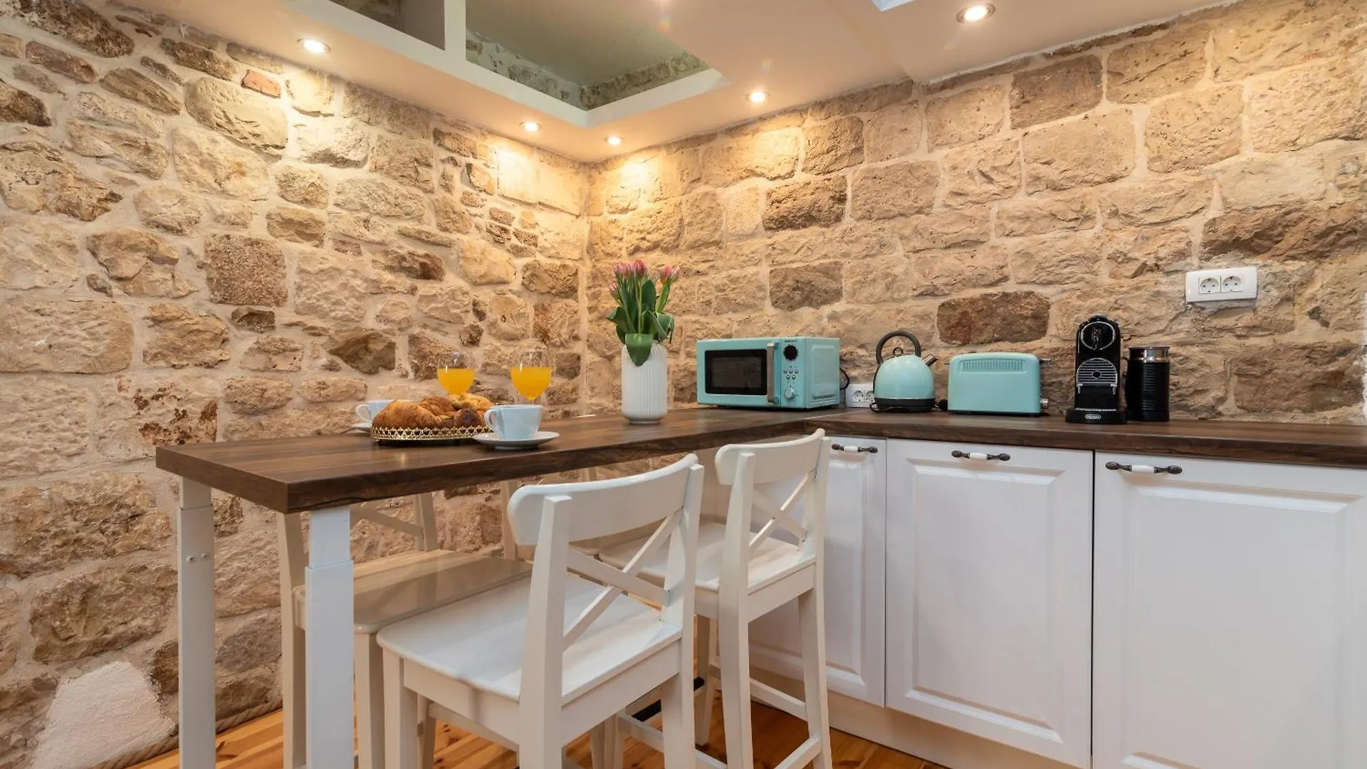 Manero Villa Trogir 0*,