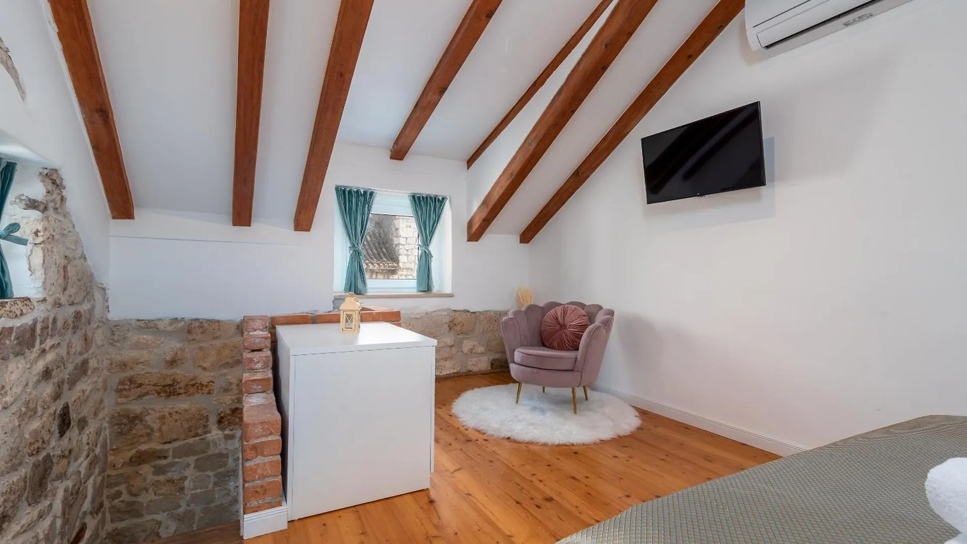 Manero Villa Trogir